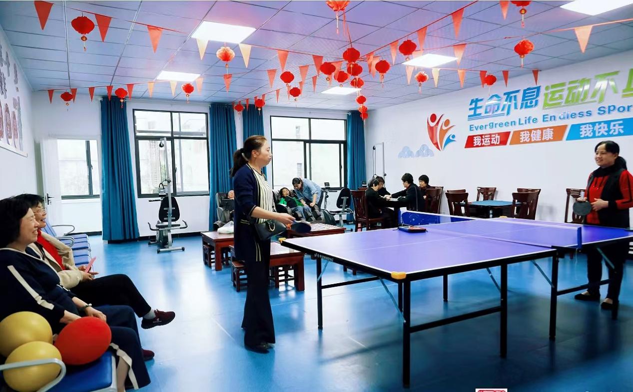 “一键”联通服务老人省心安心